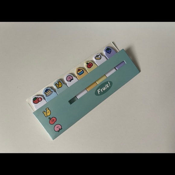 4 for $20 Kawaii Memo Flags ❤️🥰 - Picture 3 of 12